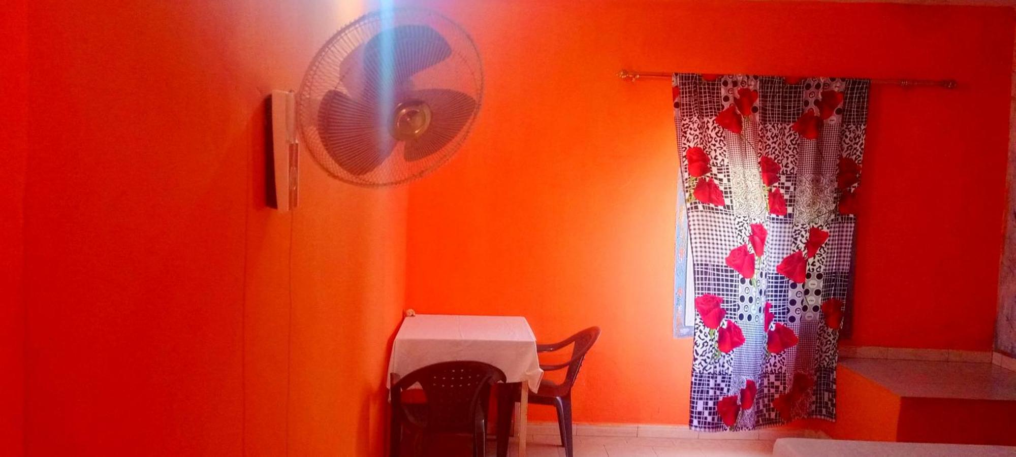 Chez Paolo Hotel Toubab Dialaw Ngoại thất bức ảnh