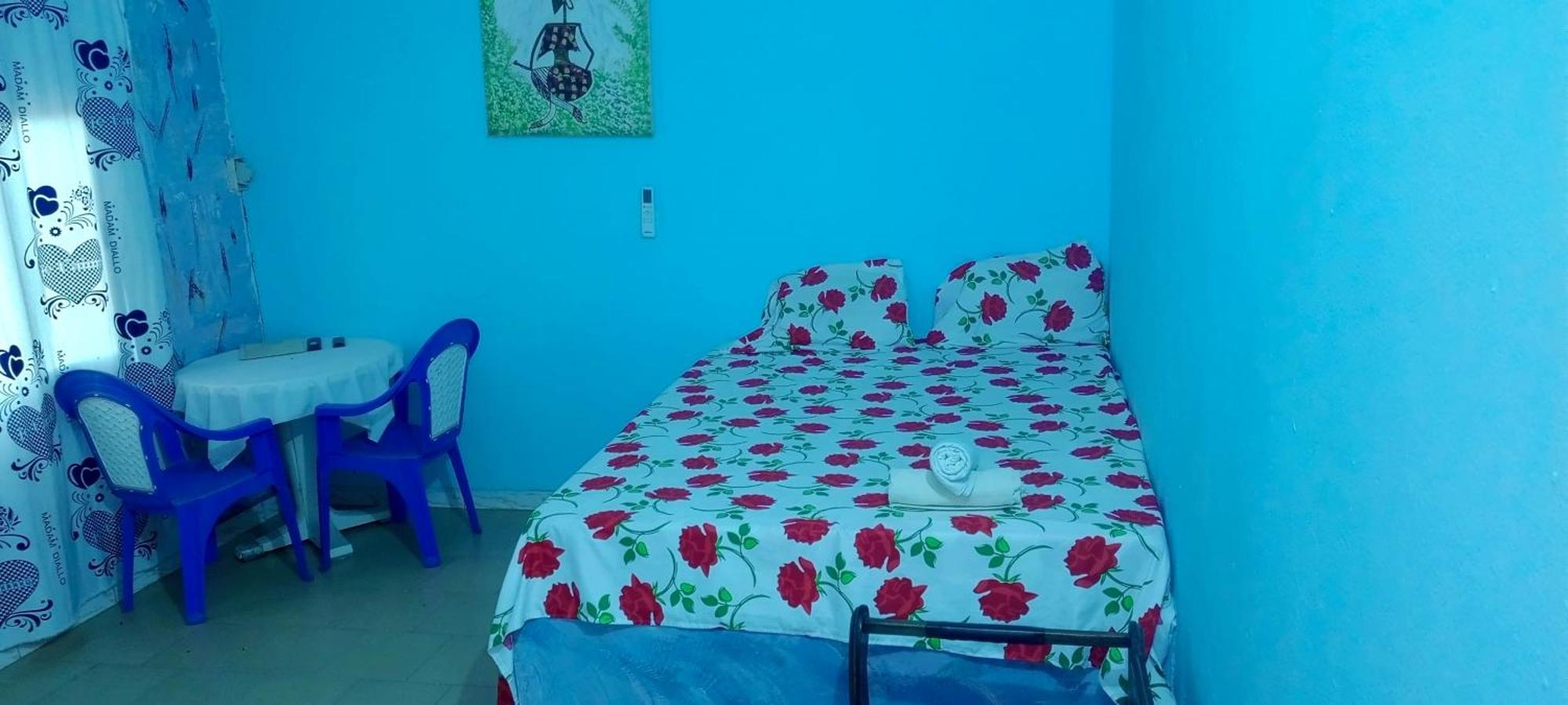 Chez Paolo Hotel Toubab Dialaw Ngoại thất bức ảnh